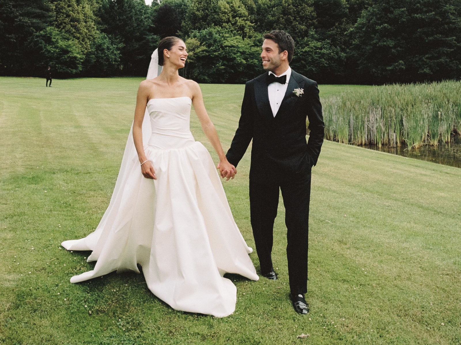 This Model Bride and Groom Honored Their Maori and Jewish Roots at Their New Year’s Wedding in New Zealand